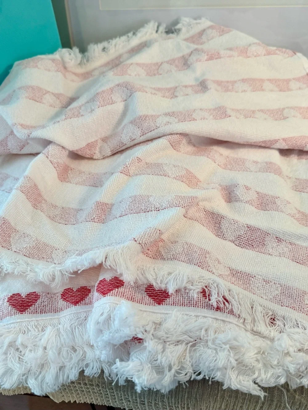 🌸H38 - Red Heart Stripe Cotton Hand Towel - White & Red♥️💌🛍️